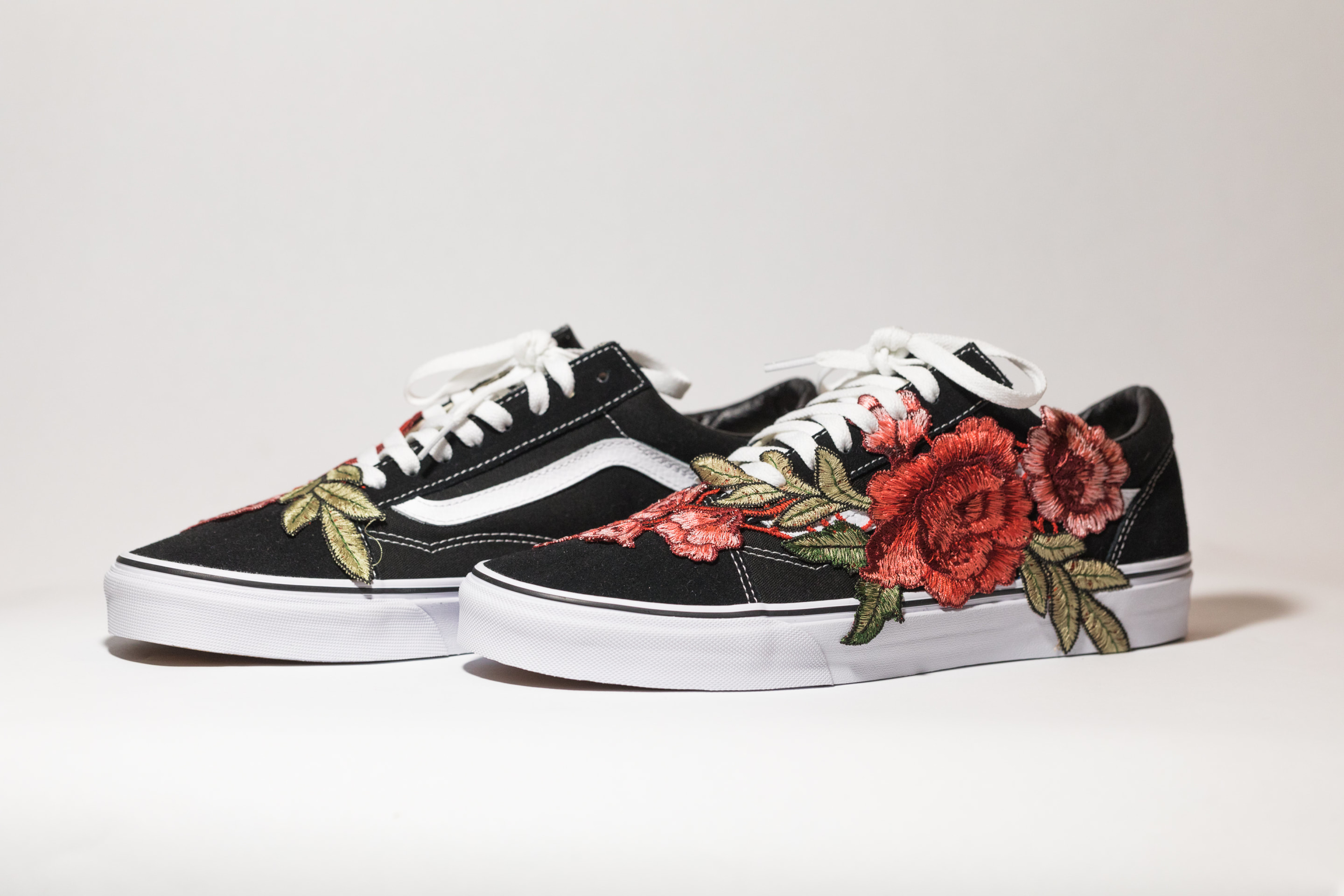vans sk8 low with roses