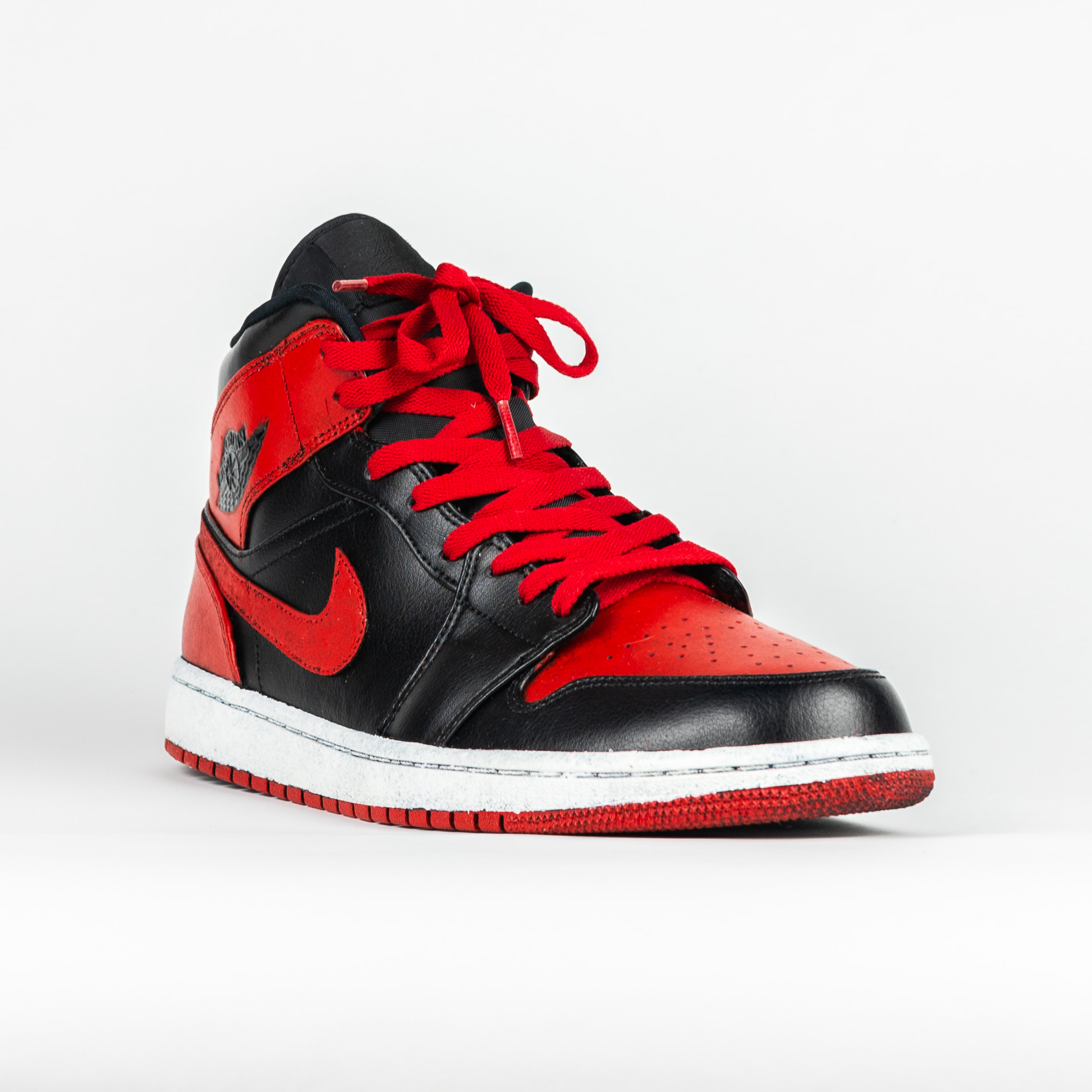 Nike Air Jordan 1 Mid Custom 'Bred 